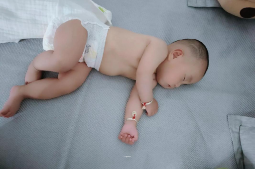 玉溪1岁宝宝可以吃盐吗